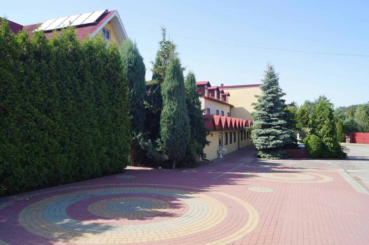 Проживание в семье Hotel-Restauracja-Bar Rudka Островец-Свентокшиский-27